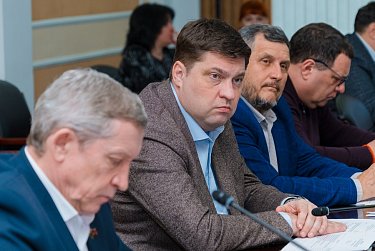 В повестке мартовского Заксоба – более 40 вопросов